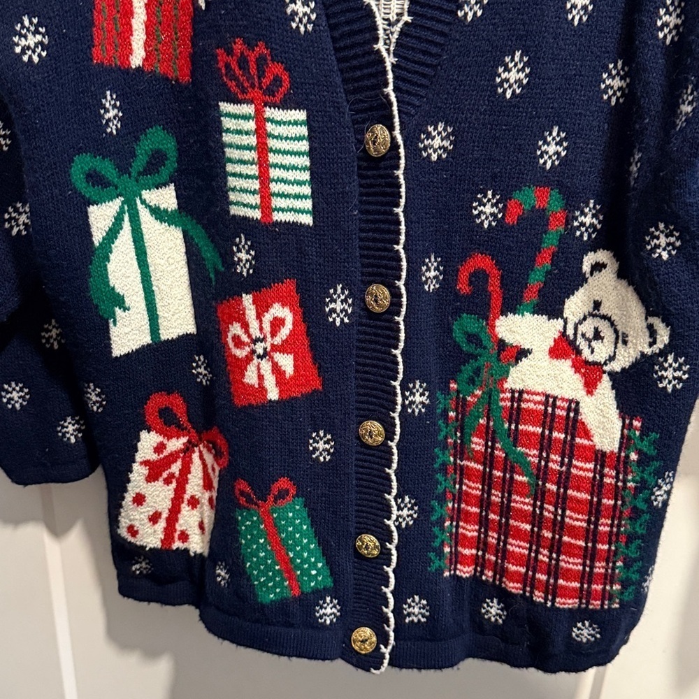 Vintage Festive Navy Cardigan with Holiday Design - Picture 2 of 10